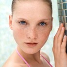 Manchas en la piel: 20 nuevos cosméticos para combatirlas