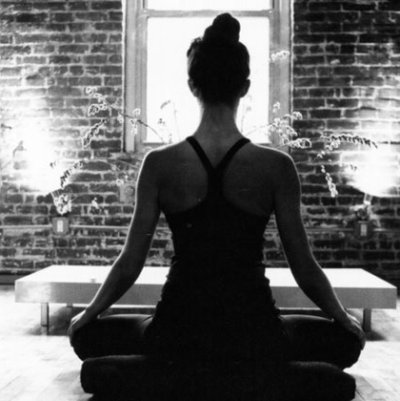 Yoga para evitar el estrés y los dolores de espalda