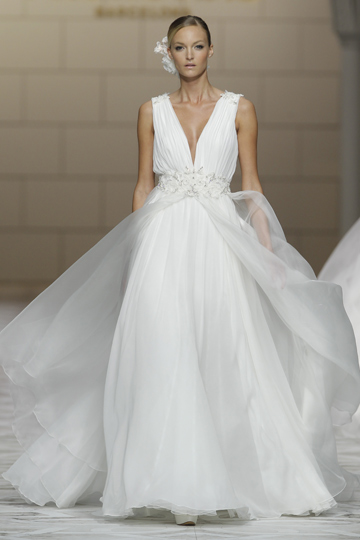 Colección Pronovias 2015, ¡vestidos llenos de magia! - Foto 8 - Colección Pronovias  2015, ¡vestidos llenos de magia! - TELVA.com