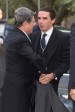 El político Federico Trillo y el ex presidente Jose María Aznar saludándose efusivamente durante la celebración.