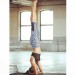 Yoga para aliviar tensiones por Alessandra Ambrosio