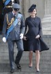 Kate Middleton es muy asidua a los tocados, que completan un look redondo como el de la foto