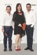 Los diseñadores Manuel de Vivar y Carmen Maria Mayz con Jose Félix Cruz