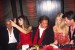 En el ao 2000, con vestido de encaje rojo en la fiesta de Valentino