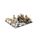 Firmado por Lanvin, este ajedrez de madera representa el allure de la maison francesa. (350 euros). De venta en Net-a-porter.