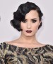 Ondas al agua años 20 para bob: Demi Lovato