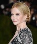 Nicole Kidman: Recogido trenzaco y piel jugosa
