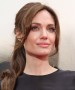 Angelina Jolie: eyeliner fino + tightlining