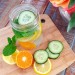 Agua detox con naranja y pepino