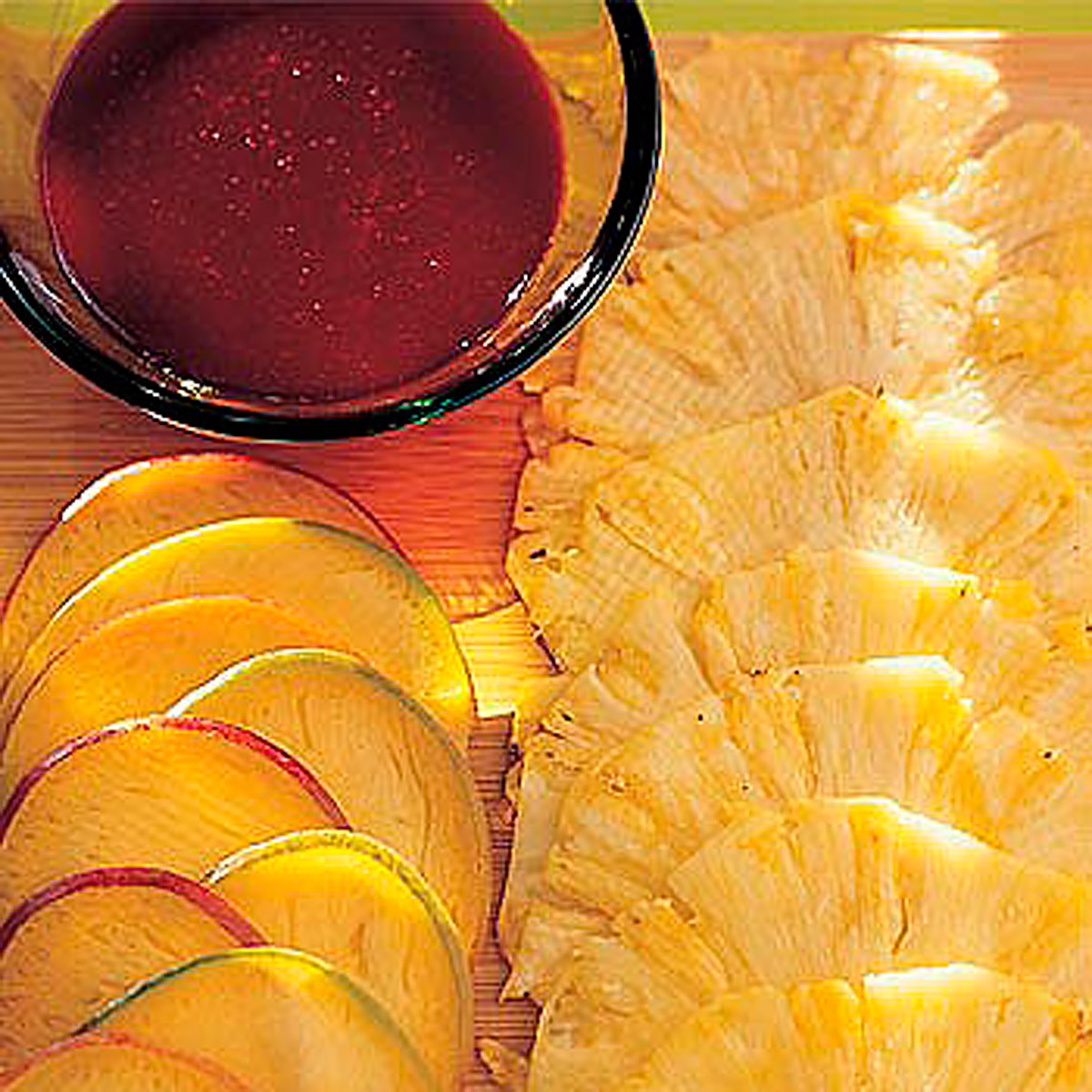 Carpaccio de frutas con salsa de frambuesa