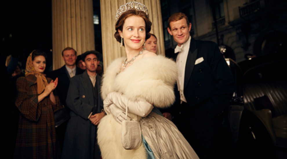 Fotograma de la reina Isabel II en la serie &apos;The Crown&apos;.