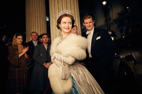 Fotograma de la reina Isabel II en la serie &apos;The Crown&apos;.