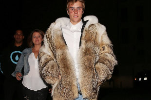 Justin Bieber en Los ngeles con el polmico abrigo de piel de...