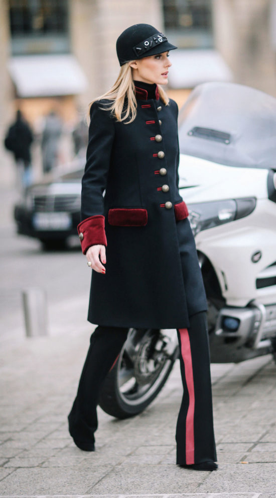 Olivia Palermo con abrigo militar.