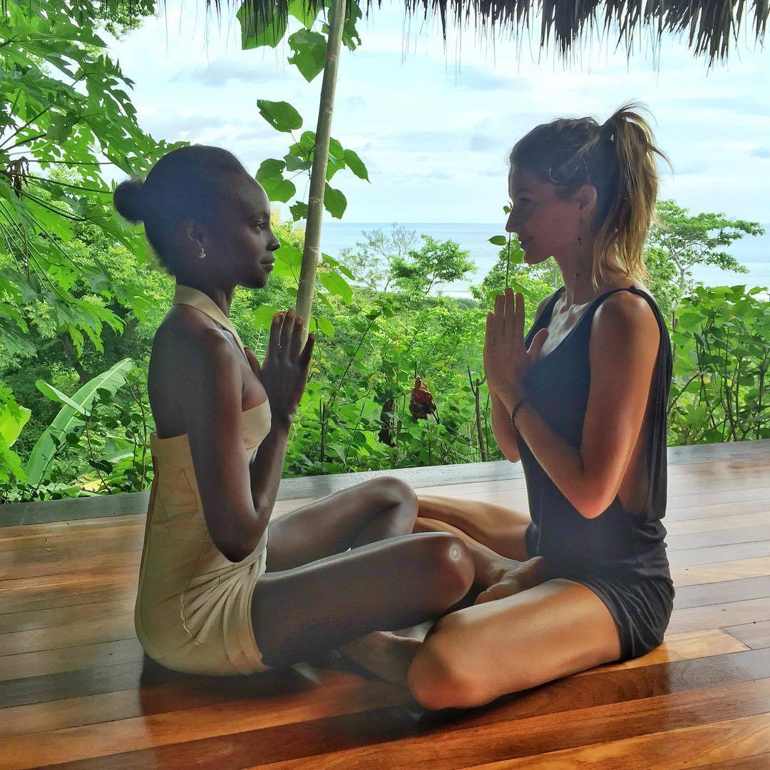 Gisele Bündchen es una verdadera apasionada del yoga