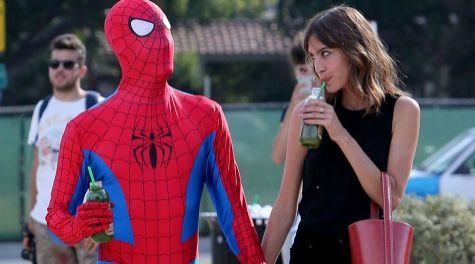 Alexa Chung y Spiderman