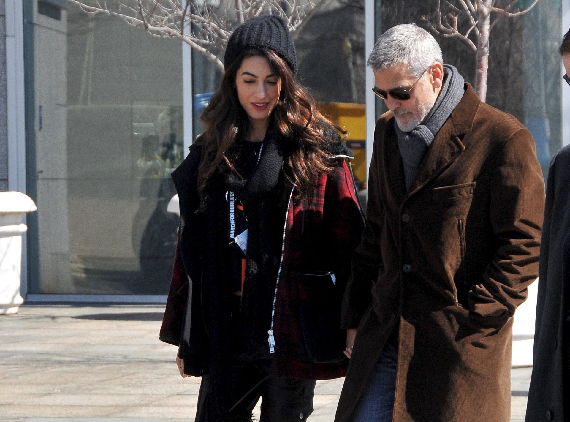 George Clooney y Amal Clooney se unieron a la Marcha por Nuestras...