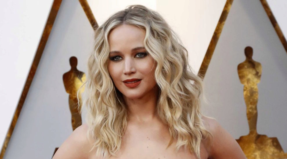 Jennifer Lawrence en la pasada gala de los Oscars 2018 con una melena...