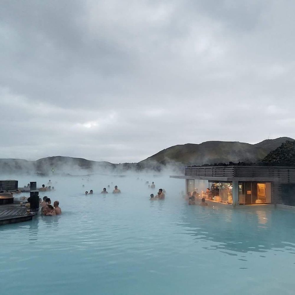 El Blue Lagoon o Laguna Azul es un balneario geotermal de Islandia