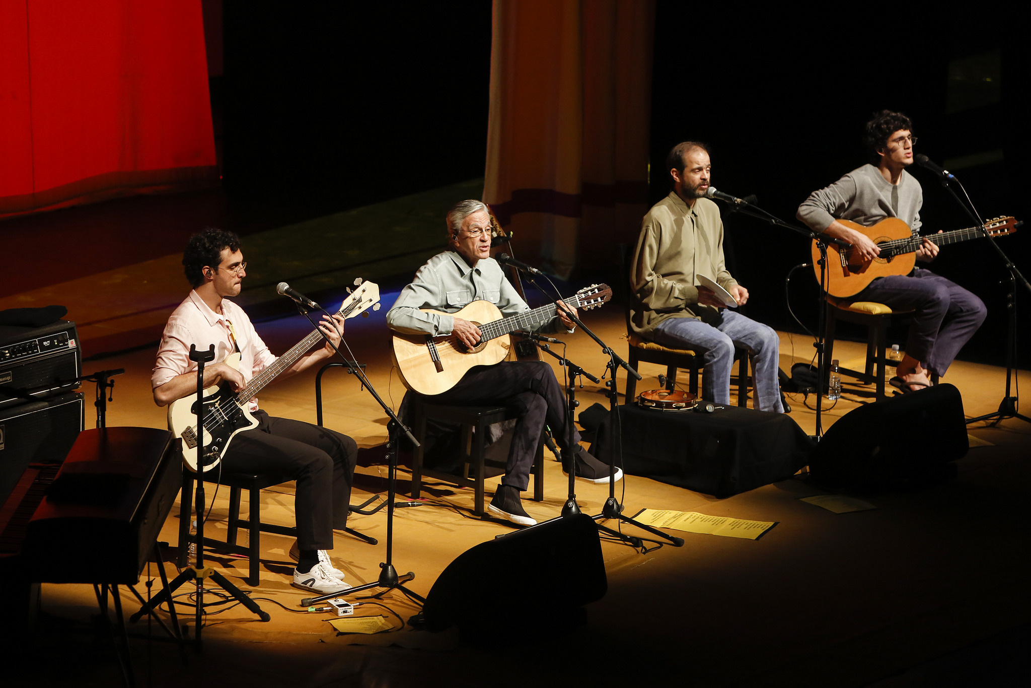 Los Veloso durante su concierto en el Auditorio del Kursaal.