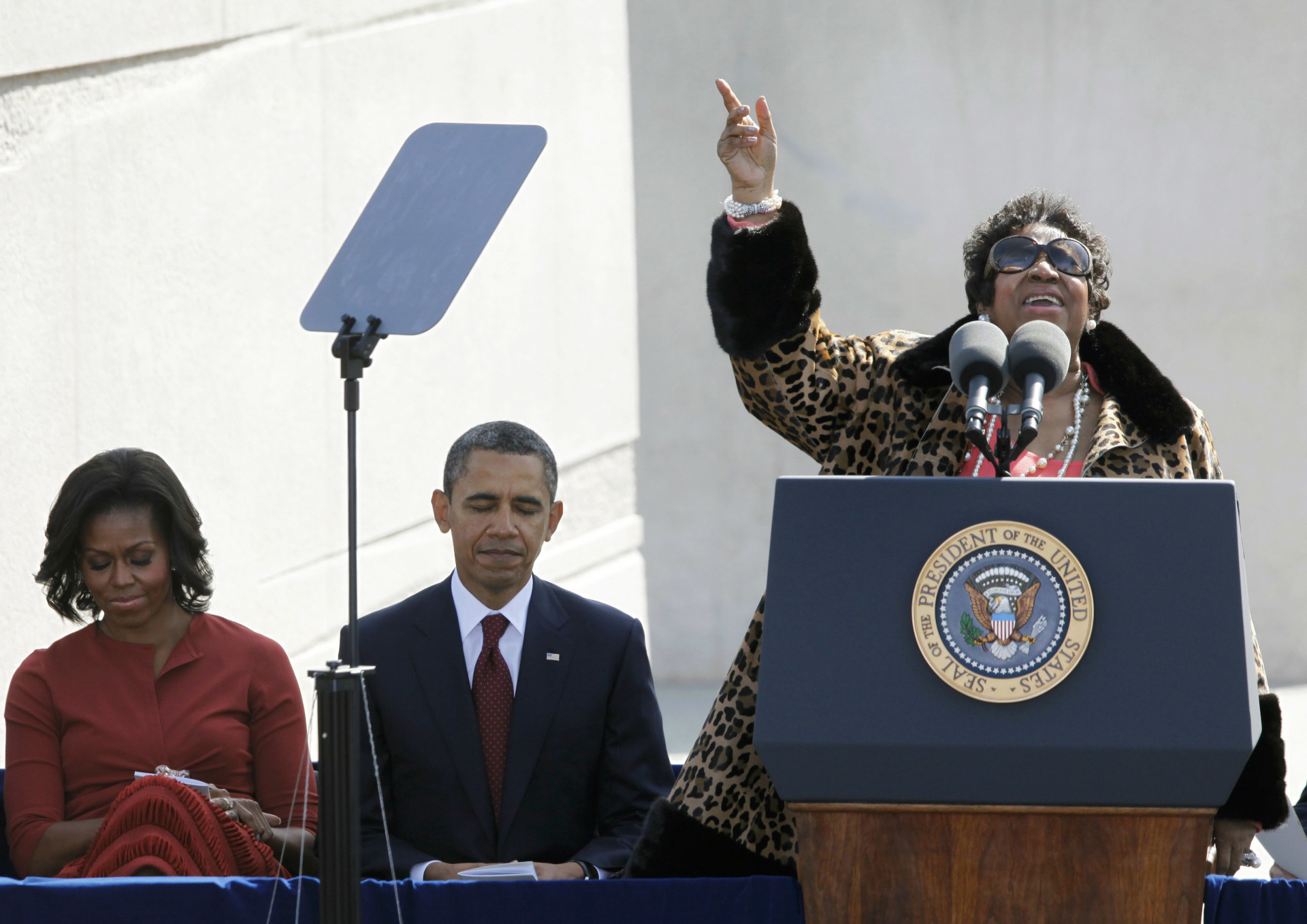 Aretha Franklin junto a Michelle y Barack Obama en un homenaje a...