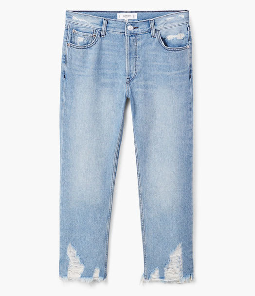 Jeans con el bajo deshilachado, de Mango (29,99 euros).