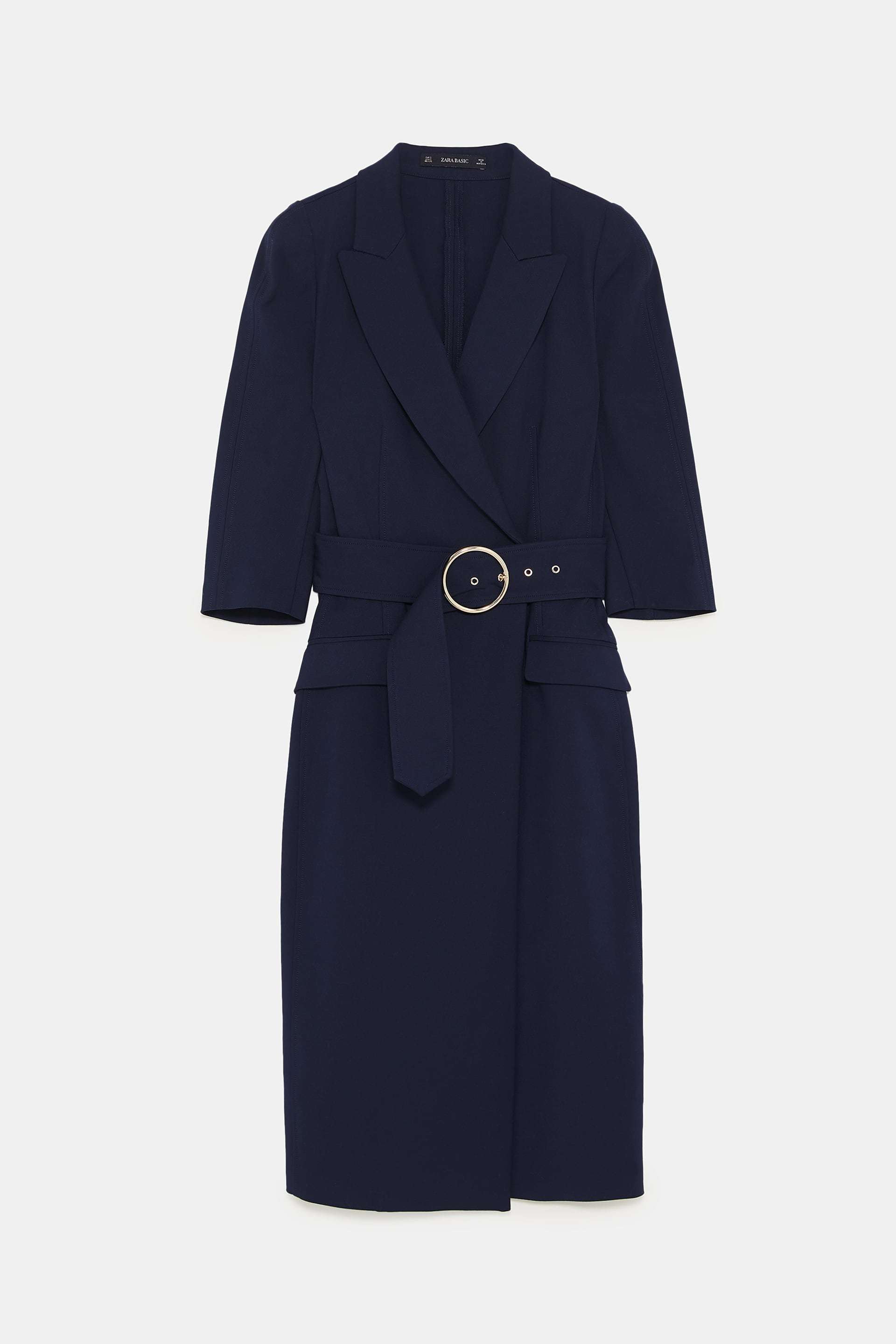 Vestido blazer de Zara (59,95 euros).
