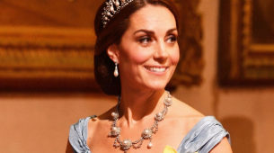 Kate Middleton con la tiara Lovers Knot Tiara.