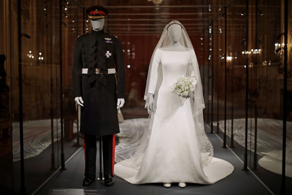 Los vestidos de los novios, en la exposición Royal Collection, el...