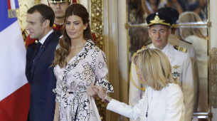 Juliana Awada junto a la primera dama francesa.