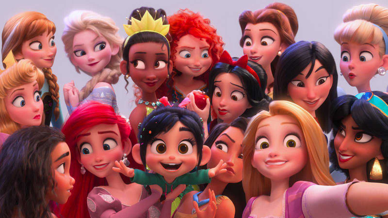 Las Princesas Disney aceptan a Vanellope como una de las suyas en la...