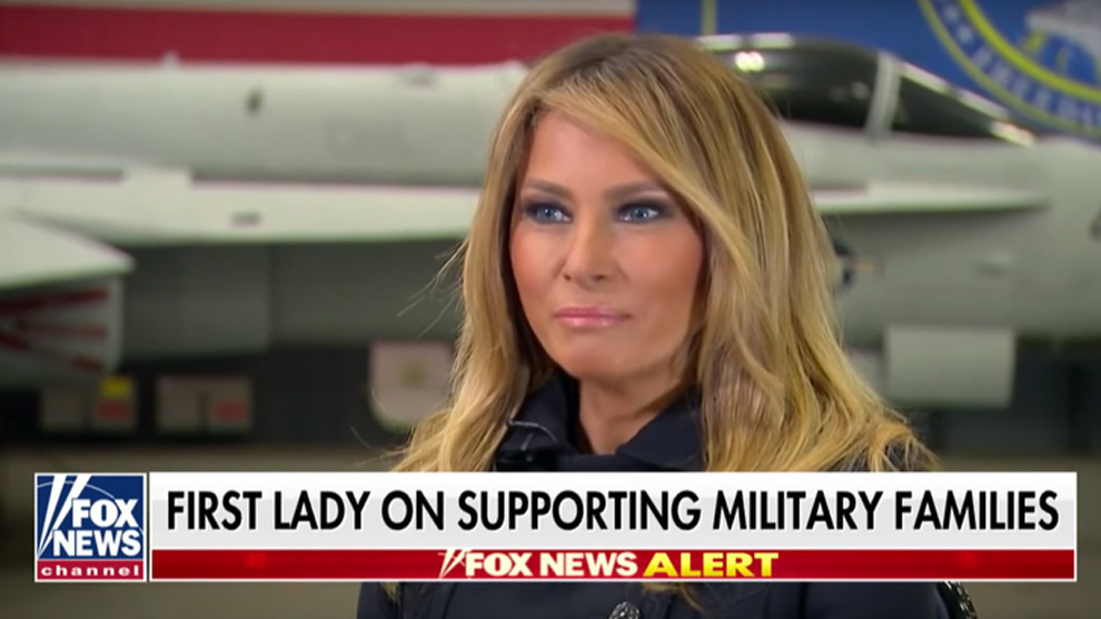 Fotograma de Fox News con Melania Trump que luce un cambio de look...
