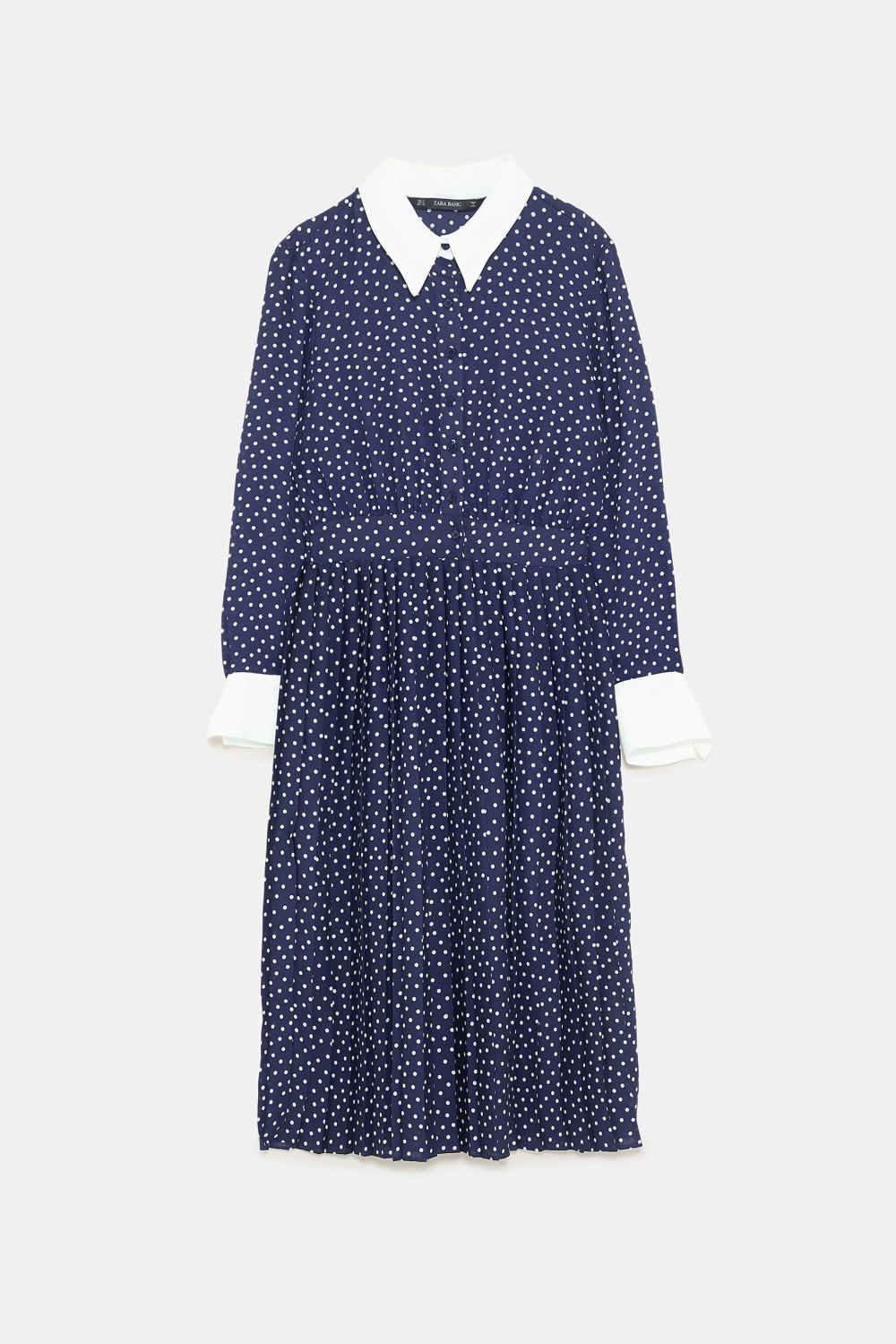 El vestido de lunares. De Zara (39,95 euros).