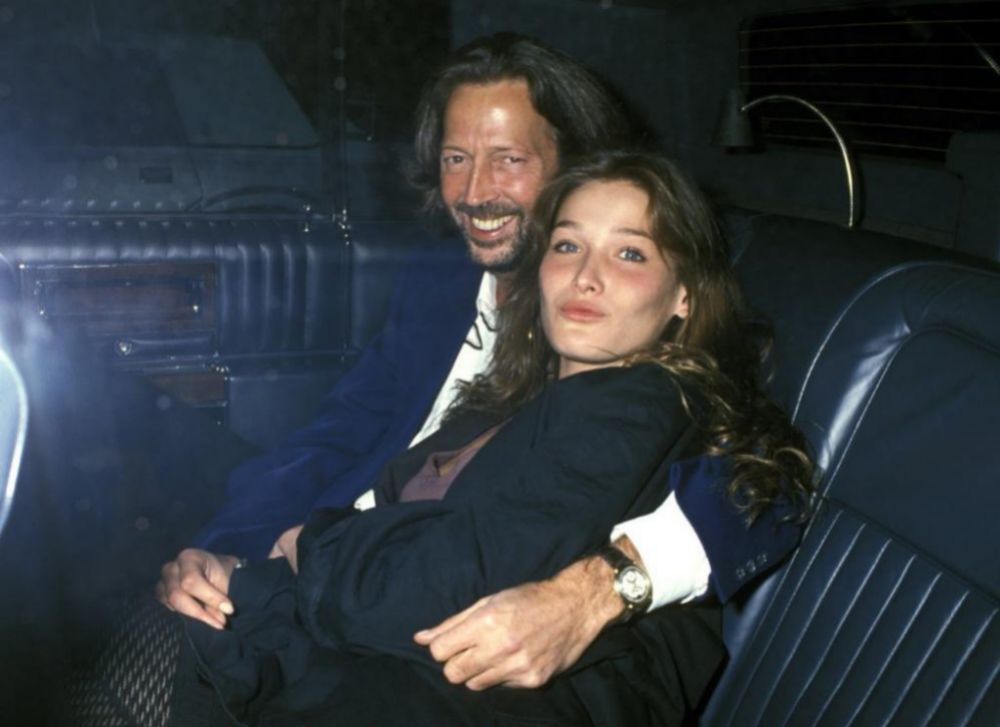 Carla Bruni con Eric Clapton en 1989 en Nueva York.