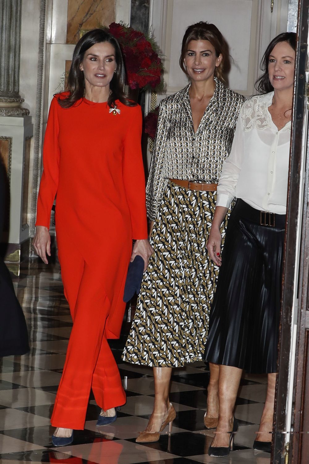 La reina Letizia en Argentina vestida de Zara con Juliana Awada.
