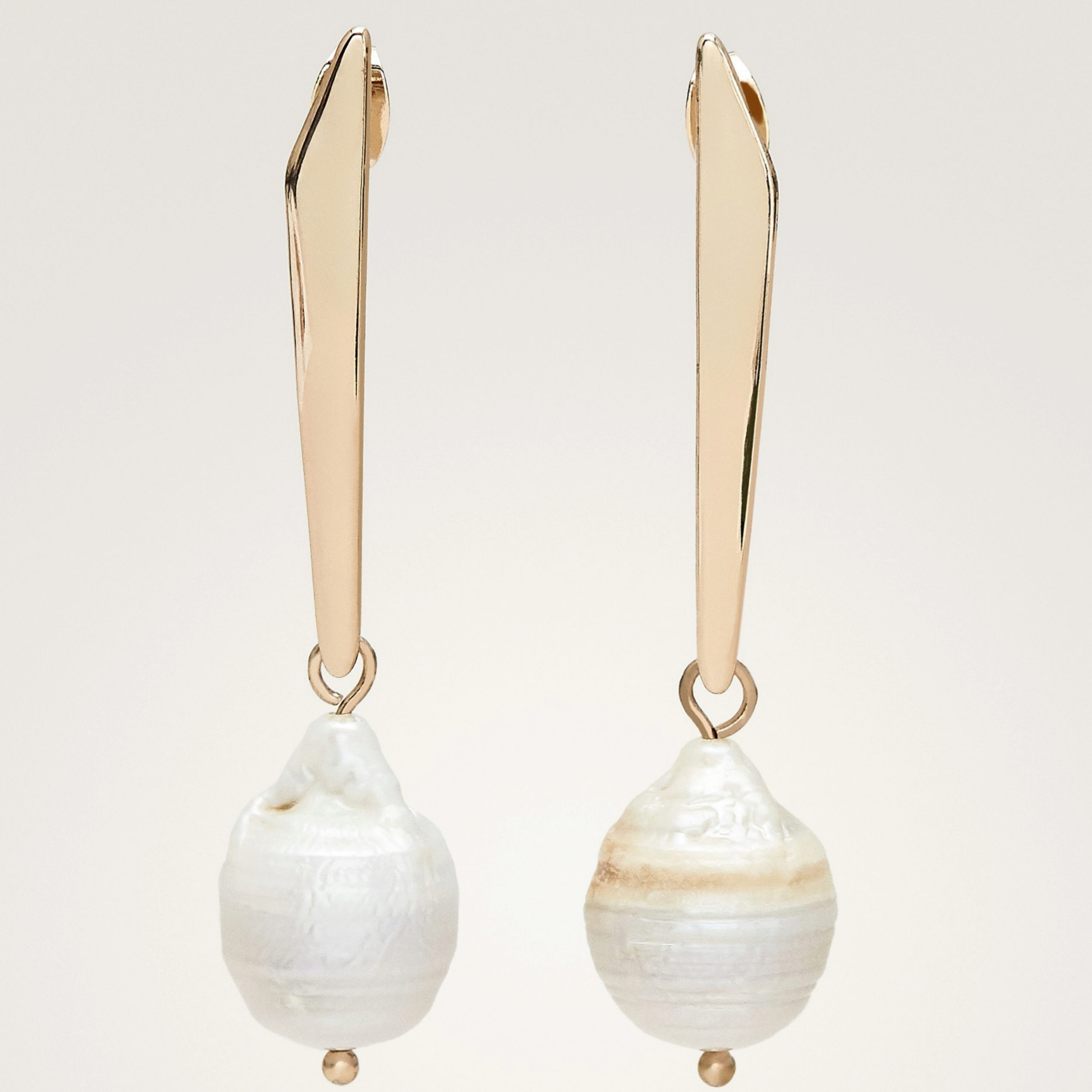 Pendientes con perlas de Massimo Dutti (19,95¤)