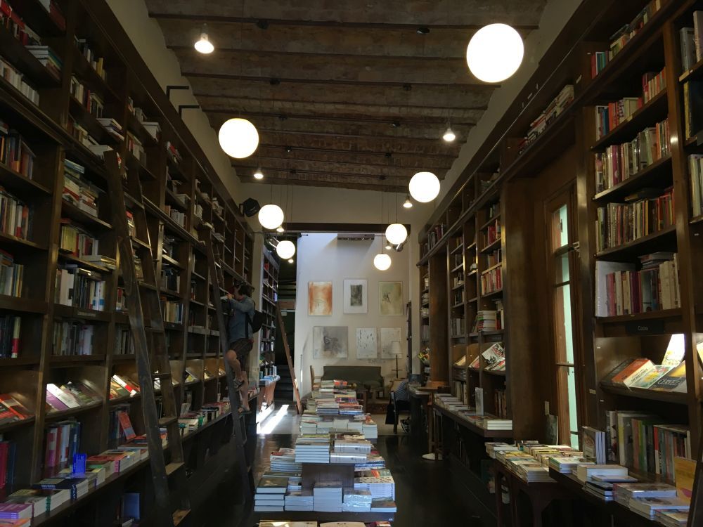 La librería Ateneo y la de Casa Cavia, dos de sus favoritas.