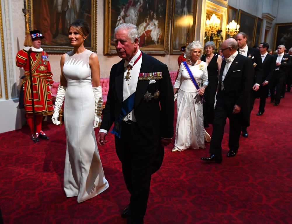 Melania Trump junto al príncipe Carlos.