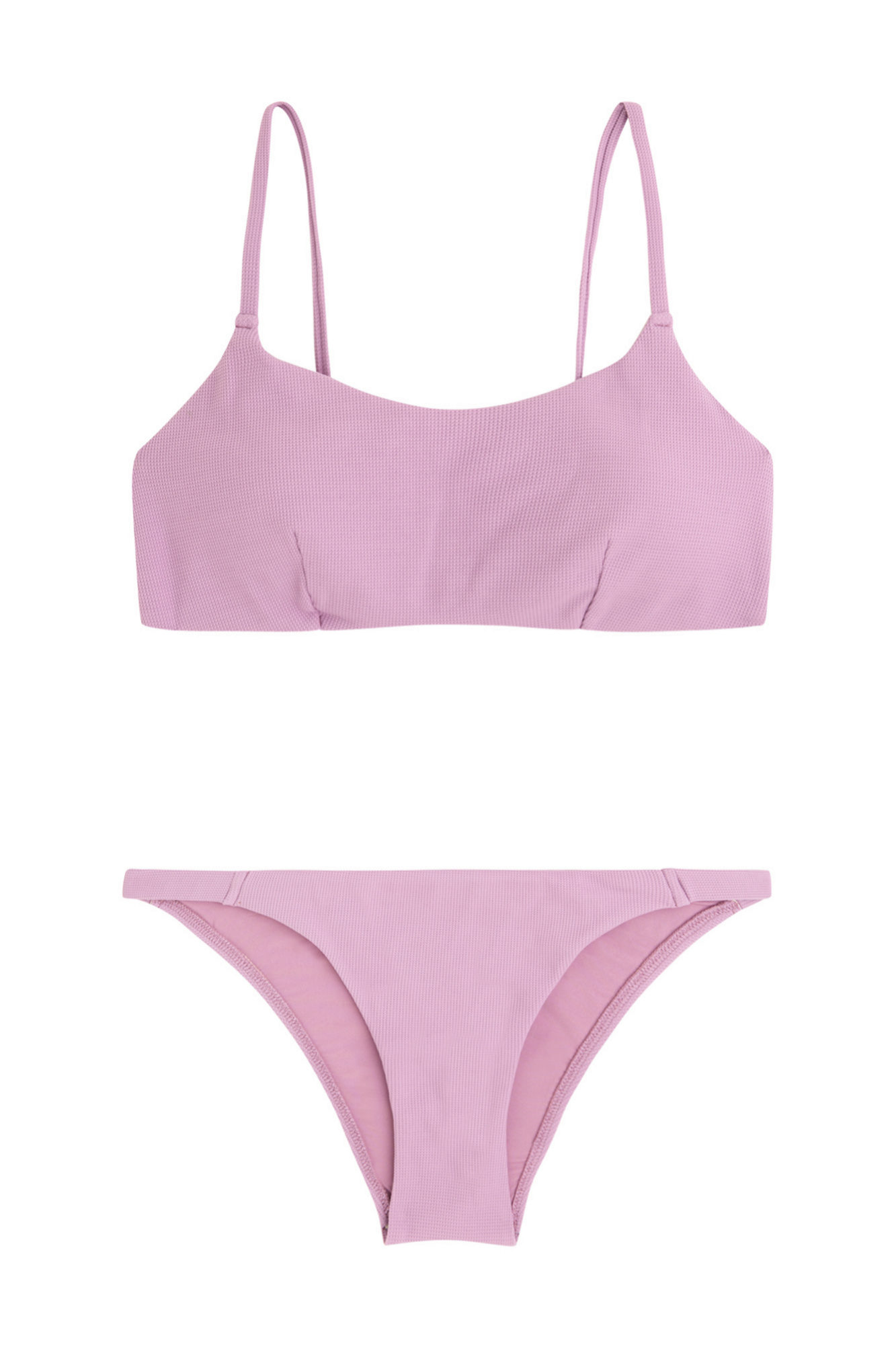 Bikini de estilo bandeau en color violeta de Oysho (14,99¤ y 10,39¤)