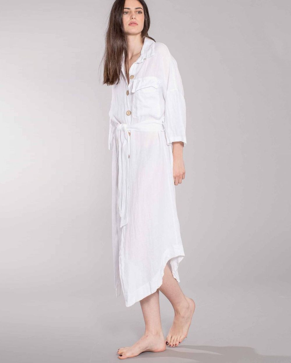 Vestido camisero de lino blanco de Renatta & Go