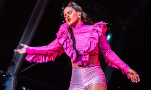 Rosal�a act�a en Somerset House, Londres