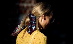 Las coletas bajas con pa�uelos y otros accesorios se convertir�n en...