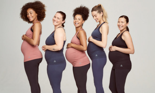 La firma deportiva Reebok acaba de presentar su primera colección fitness destinada a embarazadas.