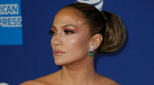 Jennifer Lopez: as ha sido su segundo vestido en los Globos de Oro.