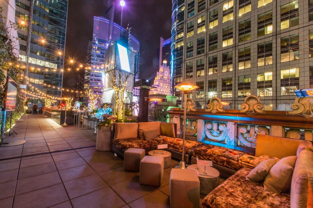 El mejor ático de Manhattan: el St. Cloud Rooftop Bar, en el hotel The Knickerbocker. 6 Times Square, Nueva York.
