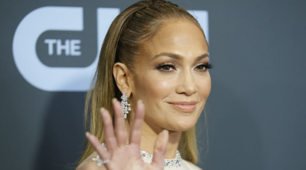 Jennifer Lopez ha demostrado una vez ms que los 50 pueden ser una de...
