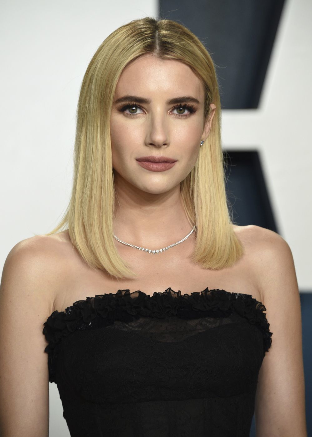 Emma Roberts y su corte a la altura de la clavícula | Los...