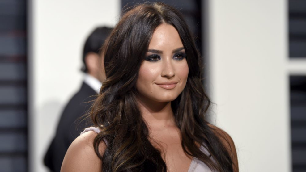 Demi Lovato, con maquillaje.