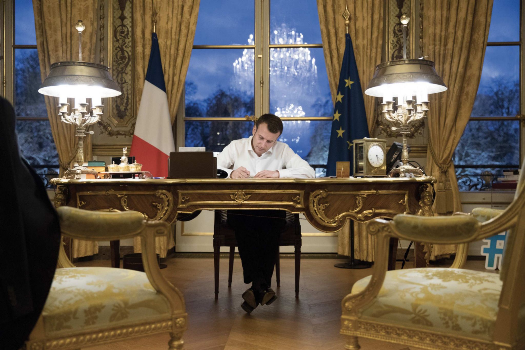 Despacho del presidente de Francia en el Salón Dorado.