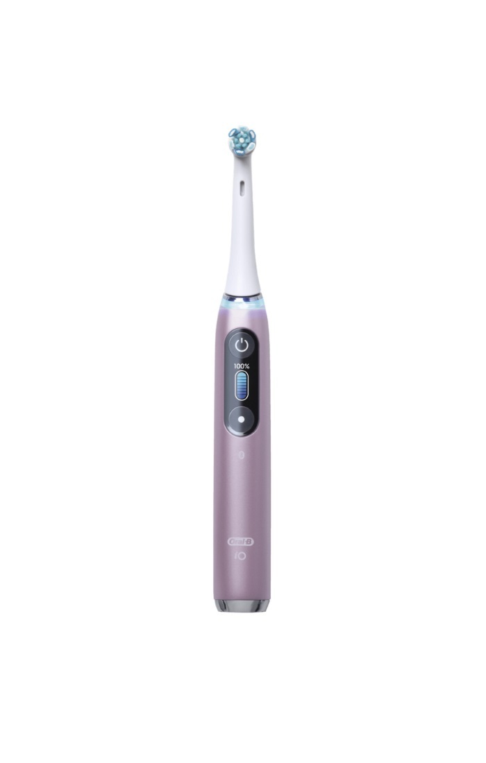 Cepillo Oral-B iO 7 con sensor de presión inteligente y tecnología magnética. 199 euros.